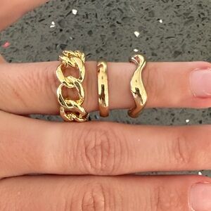 Elegant Gold Ring Set